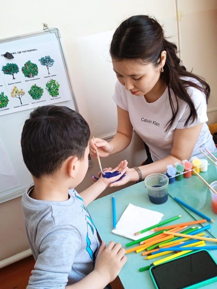 "Үй жағдайында ата-ананың балаға логопедиялық көмегі" кеңесі